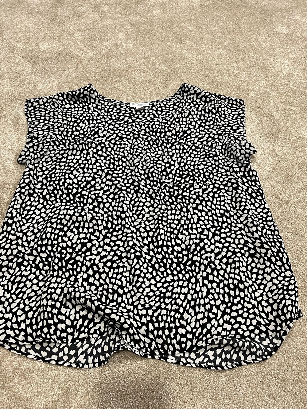 Carolina Belle Black and White Printed Cap-Sleeve Blouse